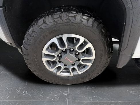 Used 2024 GMC Sierra 3500 SLE image 38