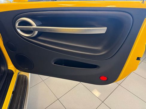 Used 2004 Chevrolet SSR w/ Preferred Equipment Group image 18