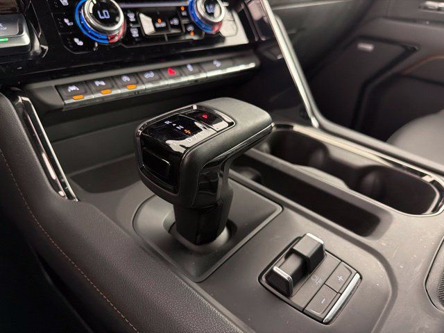 Used 2023 GMC Sierra 1500 AT4 w/ Technology Package AWD/4WD image 28