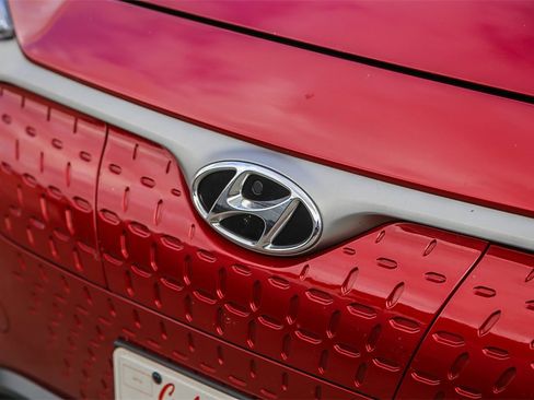 Used 2021 Hyundai Kona SEL image 6