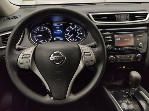 Used 2016 Nissan Rogue S w/ Appearance Package FWD image 22