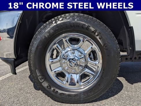 Used 2022 RAM 2500 Tradesman w/ Chrome Appearance Group image 4