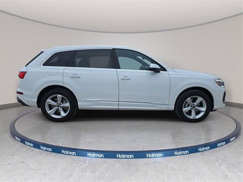 Used 2025 Audi Q7 3.0T Premium w/ Convenience Package image 5