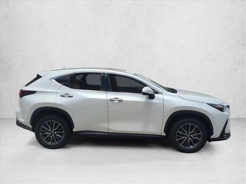 Used 2025 Lexus NX 250 FWD w/ Accessory Package (Z1) image 4