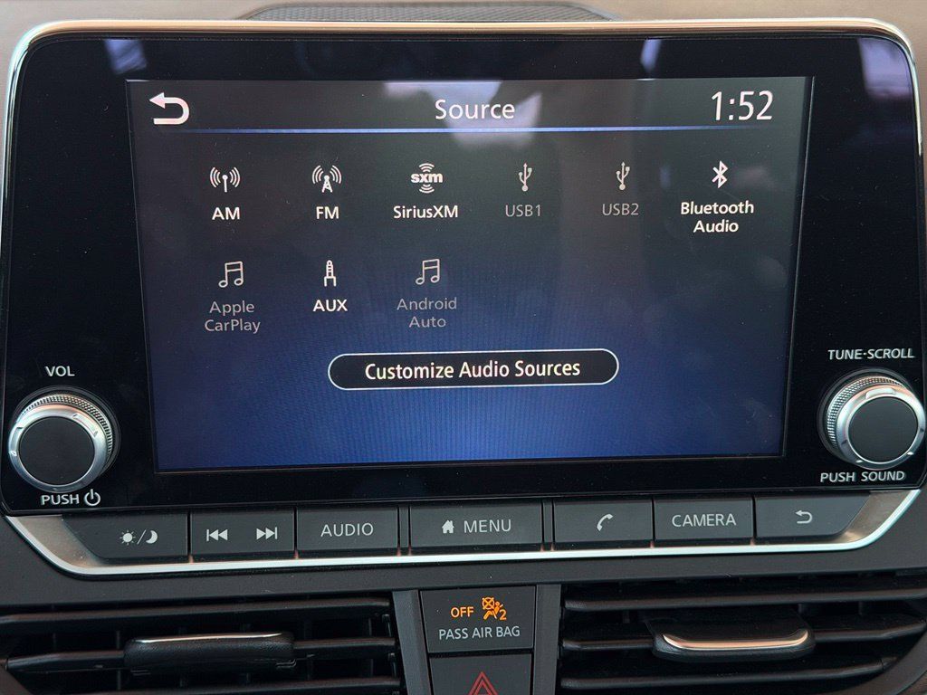 Used 2025 Nissan Altima 2.5 SV FWD image 30