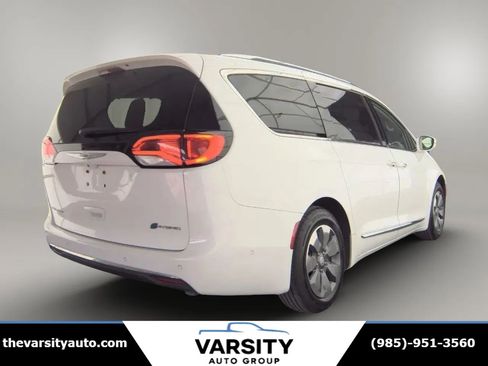 Used 2018 Chrysler Pacifica Limited w/ Advanced Safetytec Group FWD image 3