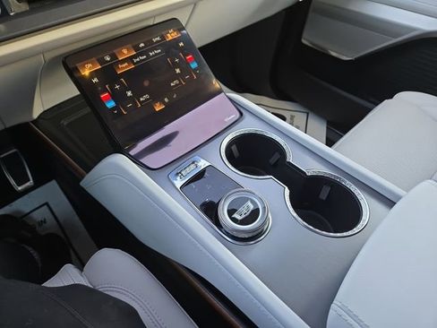 New 2026 Cadillac Vistiq Luxury image 22