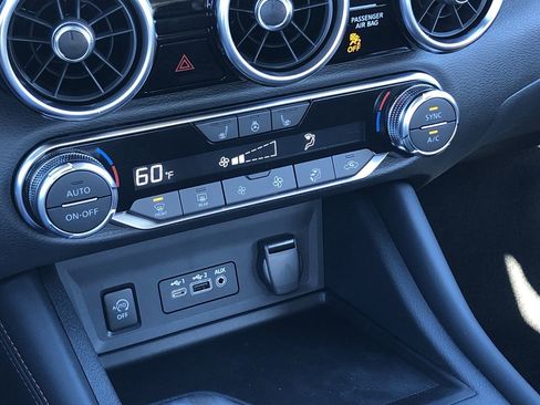 New 2025 Nissan Sentra SR w/ SR Premium Package image 30