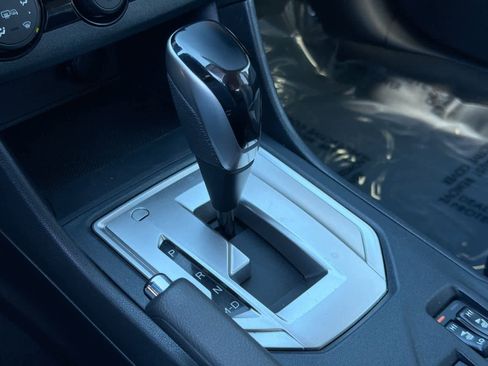 Used 2019 Subaru Crosstrek 2.0i Premium image 31