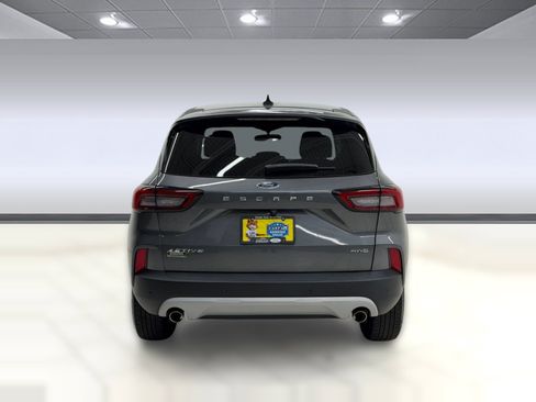 Used 2023 Ford Escape Active w/ Tech Pack #1 AWD/4WD image 8