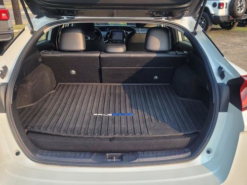Used 2022 Toyota Prius Prime XLE FWD image 32