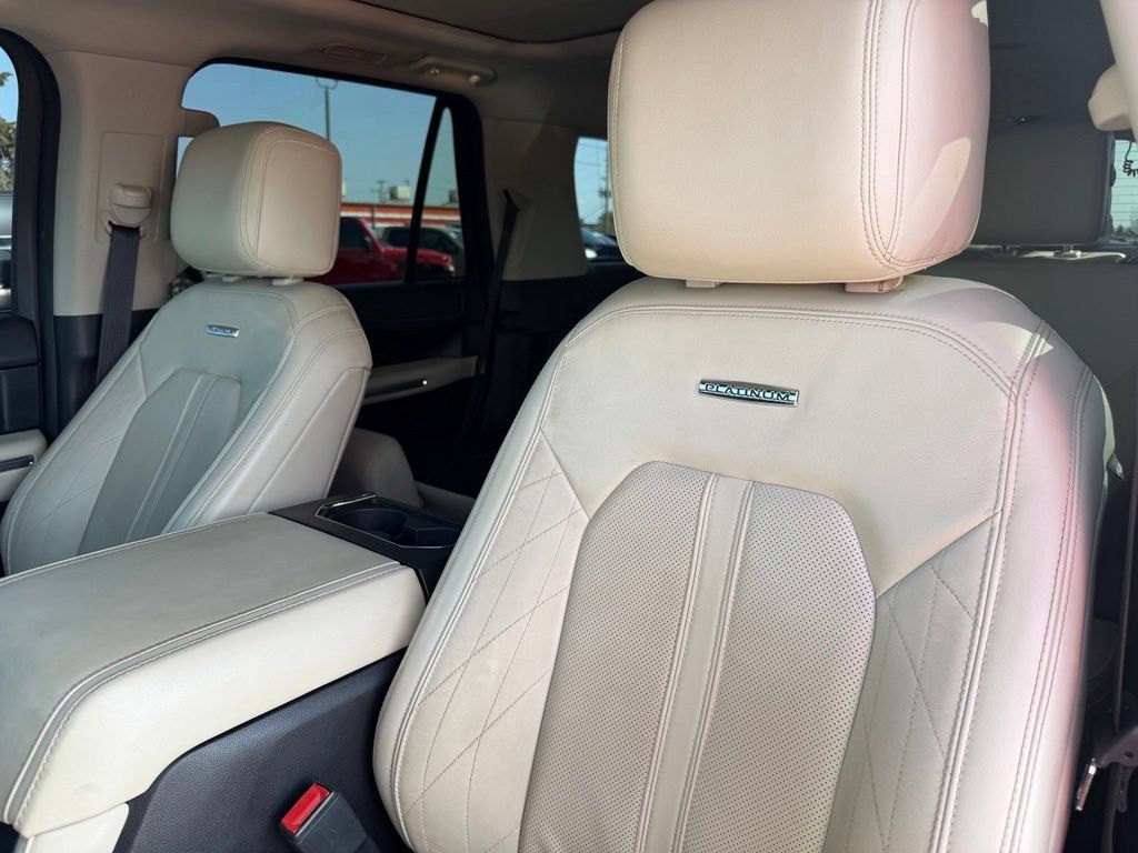 Used 2019 Ford Expedition Platinum AWD/4WD image 15