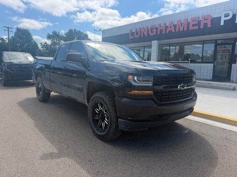 Used 2018 Chevrolet Silverado 1500 W/T w/ Black Out Edition AWD/4WD image 7