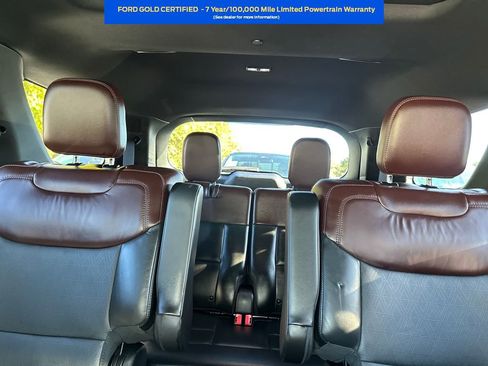 Certified 2022 Ford Explorer Platinum w/ Technology Package image 21