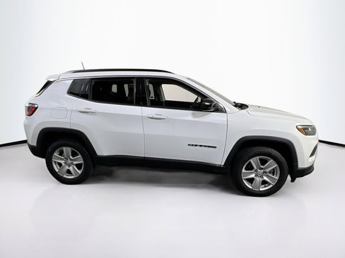 Used 2022 Jeep Compass Latitude AWD/4WD image 4