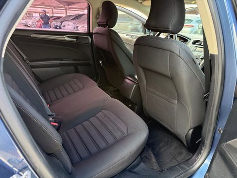 Used 2018 Ford Fusion SE image 15