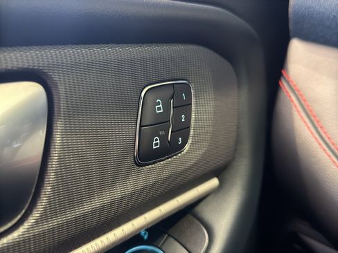 Used 2025 Ford Explorer ST AWD/4WD image 36