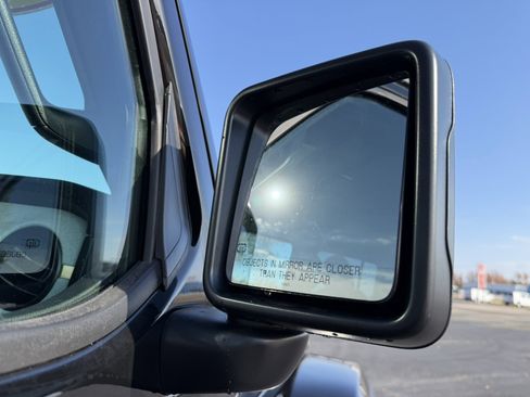 New 2026 Jeep Gladiator Sport AWD/4WD image 5