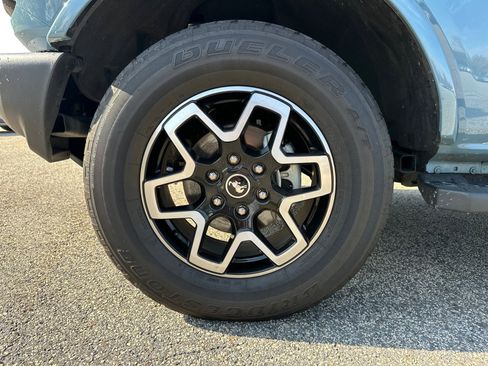 Used 2023 Ford Bronco Outer Banks image 11