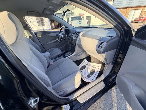 Used 2010 Toyota Corolla LE FWD image 18