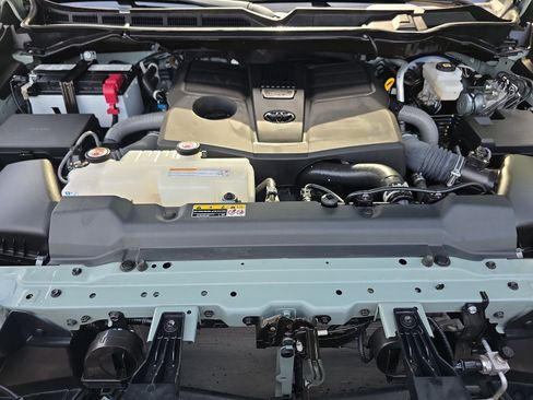 Used 2024 Toyota Tundra Limited image 29