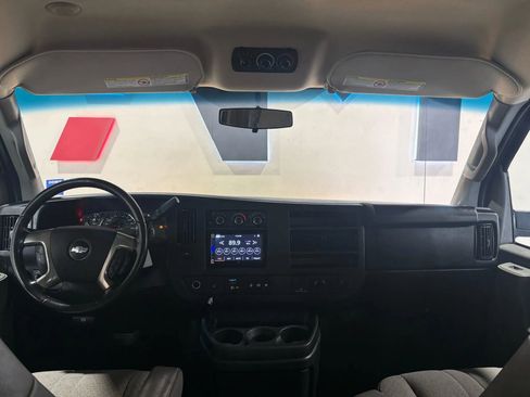 Used 2016 Chevrolet Express 3500 LT w/ LT Preferred Equipment Group RWD image 10