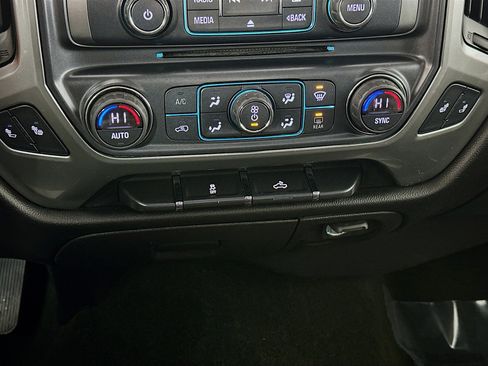 Used 2018 Chevrolet Silverado 1500 LT w/ All Star Edition image 15