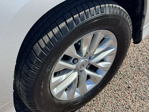 Used 2016 Lexus GX 460 w/ Premium Package image 17