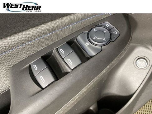 Used 2025 Buick Envista Sport Touring w/ Convenience II Package FWD image 43