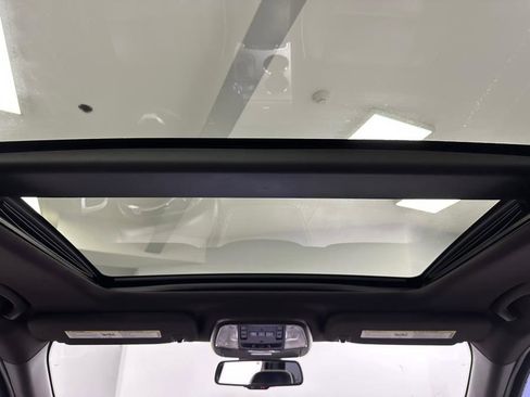 Used 2014 Jeep Grand Cherokee Overland image 46