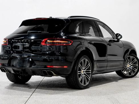 Used 2017 Porsche Macan Turbo image 6