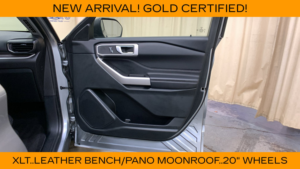 Used 2023 Ford Explorer XLT w/ Equipment Group 202A AWD/4WD image 10