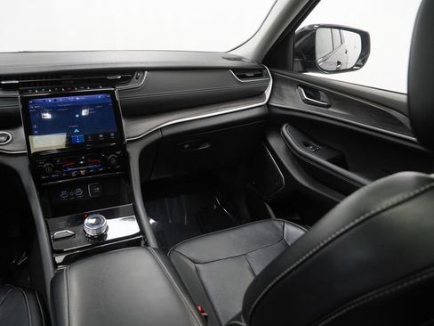 Used 2022 Jeep Grand Cherokee L Limited image 31