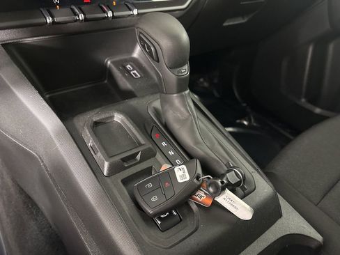 Used 2024 Chevrolet Colorado W/T RWD image 18