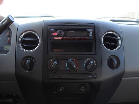 Used 2007 Ford F150 XLT image 16