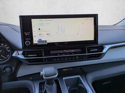 New 2026 Toyota Sienna XLE image 12