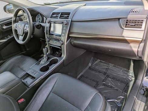 Used 2017 Toyota Camry XLE image 23