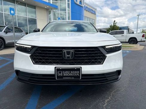 Used 2023 Honda Accord Sport image 3