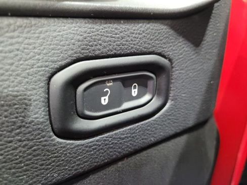 Used 2019 Jeep Wrangler Unlimited Rubicon w/ Dual Top Group image 53