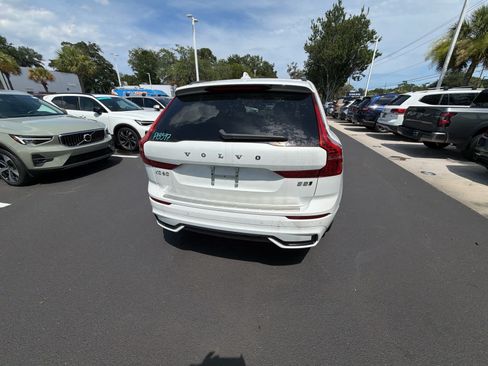 Used 2024 Volvo XC60 B5 Core w/ Protection Package Premier AWD/4WD image 14