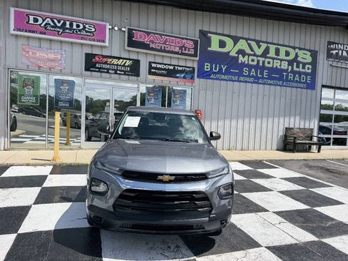 Used 2021 Chevrolet TrailBlazer LS AWD/4WD image 3