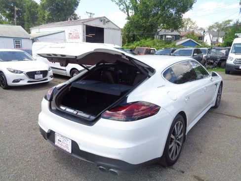 Used 2015 Porsche Panamera 4S Executive image 12