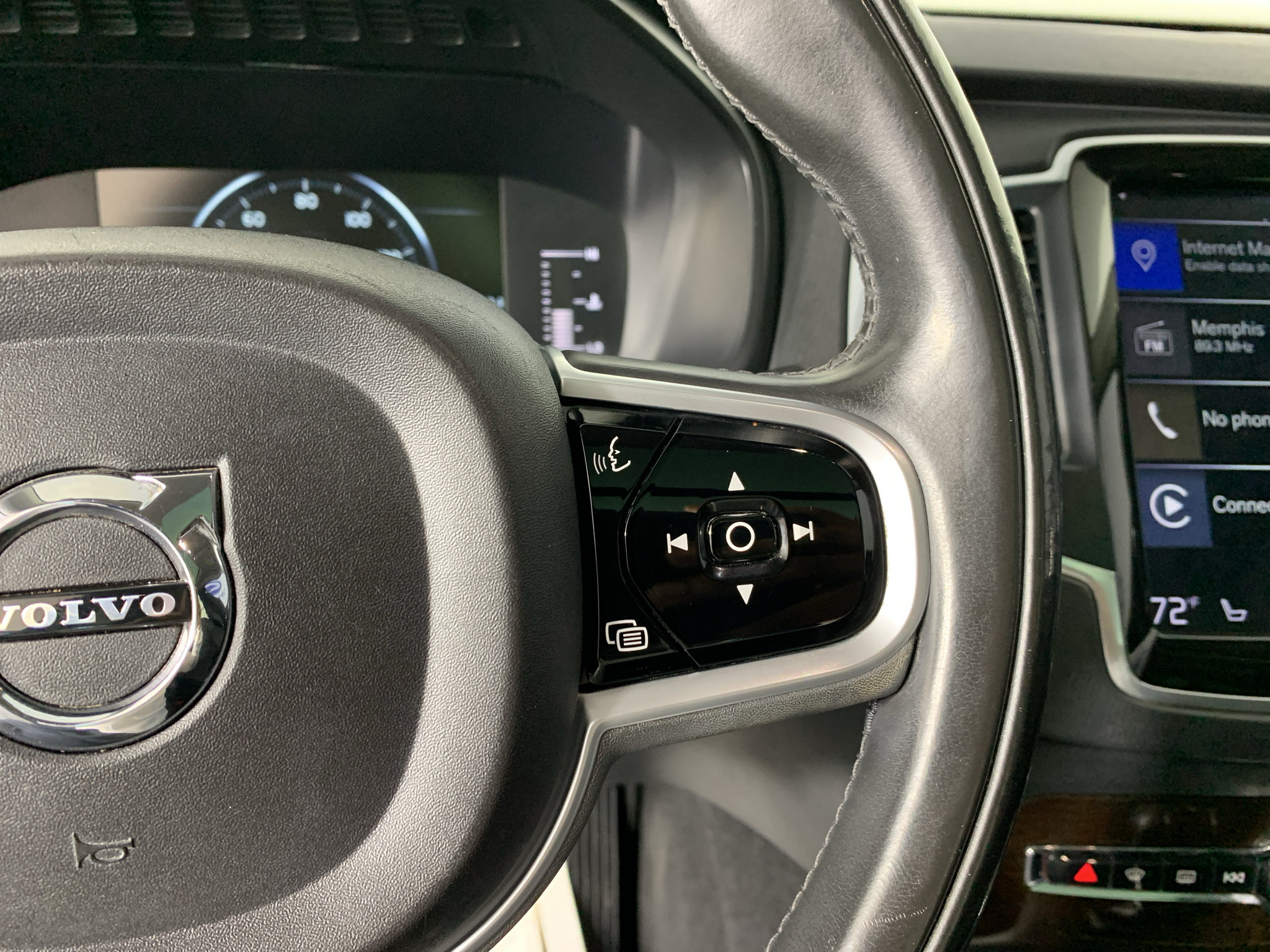 Used 2019 Volvo XC90 T5 Momentum w/ Advanced Package AWD/4WD image 18