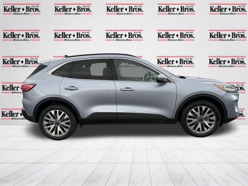 Used 2022 Ford Escape Titanium image 31