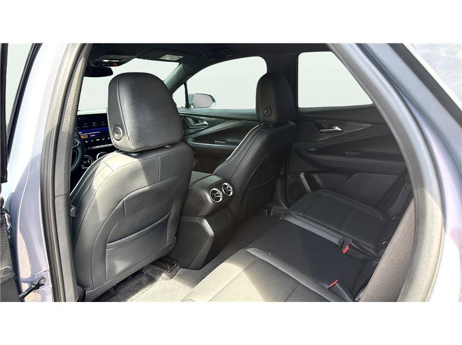 Used 2024 Chevrolet Blazer EV LT AWD/4WD image 13