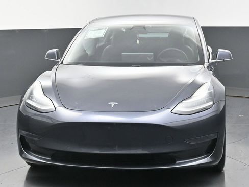 Used 2018 Tesla Model 3 Long Range image 6