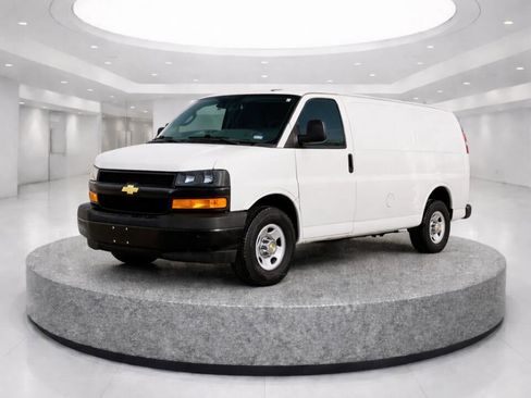 Used 2021 Chevrolet Express 2500 w/ Driver Convenience Package image 2
