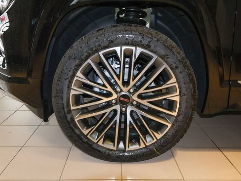 New 2027 GMC Terrain Denali w/ LPO, Floor Liner Package AWD/4WD image 37