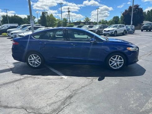 Used 2013 Ford Fusion SE FWD image 3