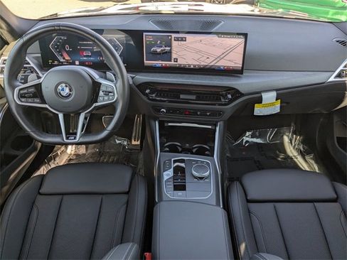 Used 2025 BMW 330i 330i w/ M Sport Package image 15